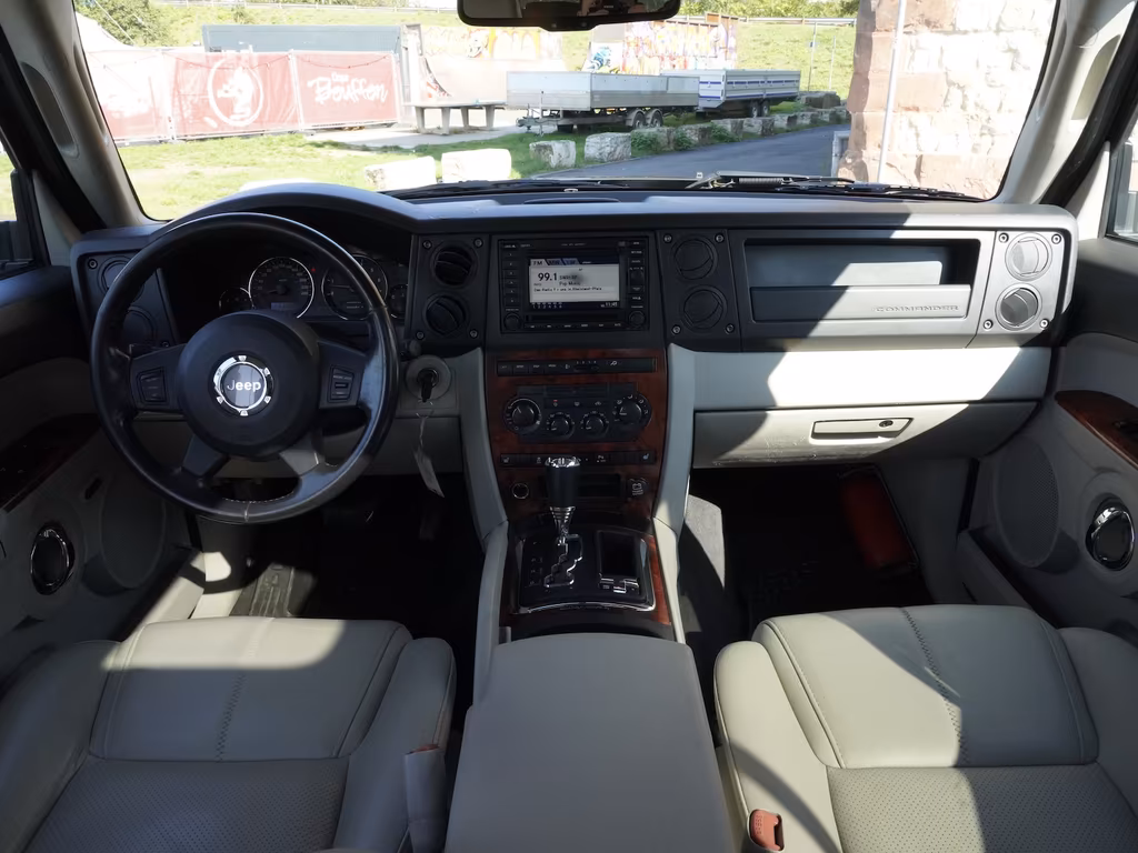 Jeep Commander