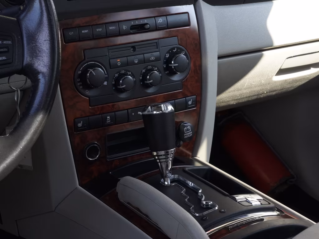 Jeep Commander