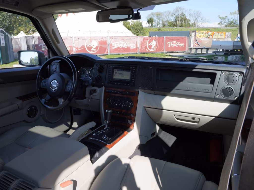 Jeep Commander
