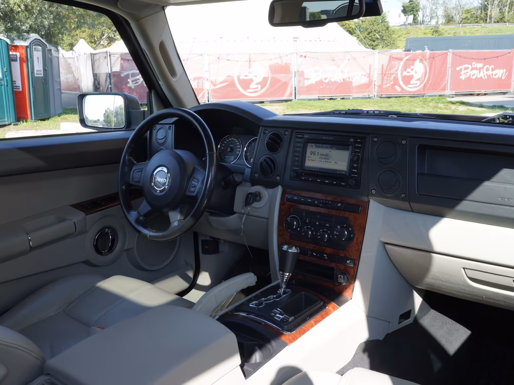 Jeep Commander