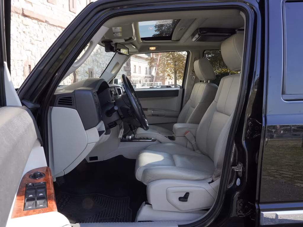 Jeep Commander