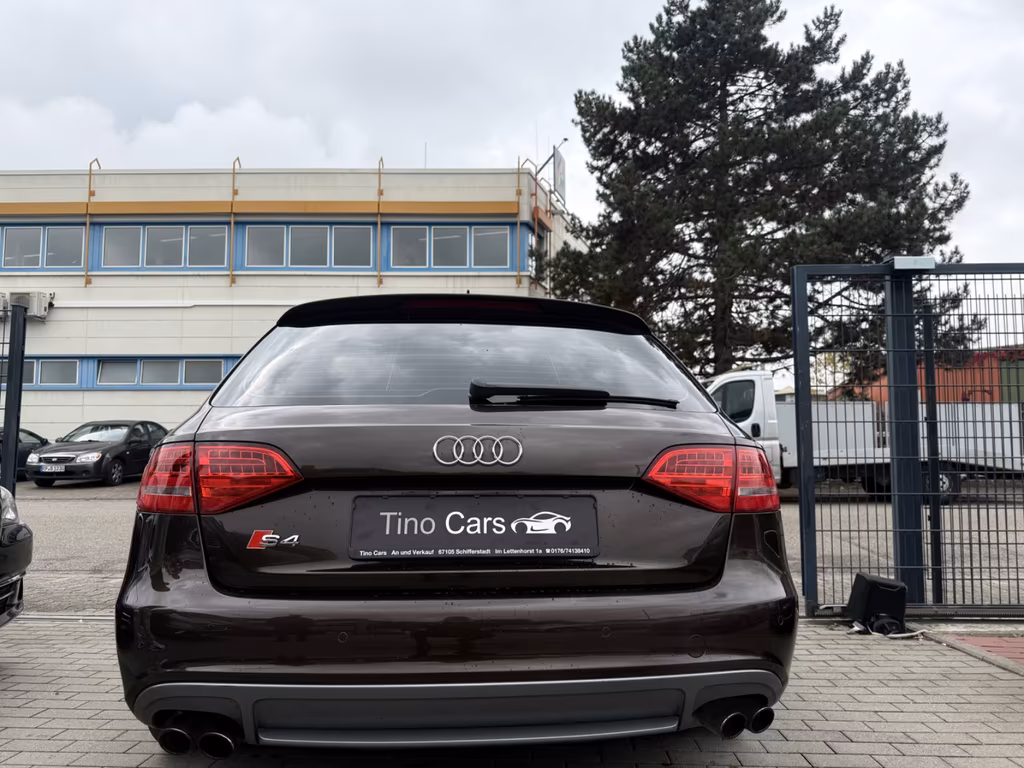 Audi S4