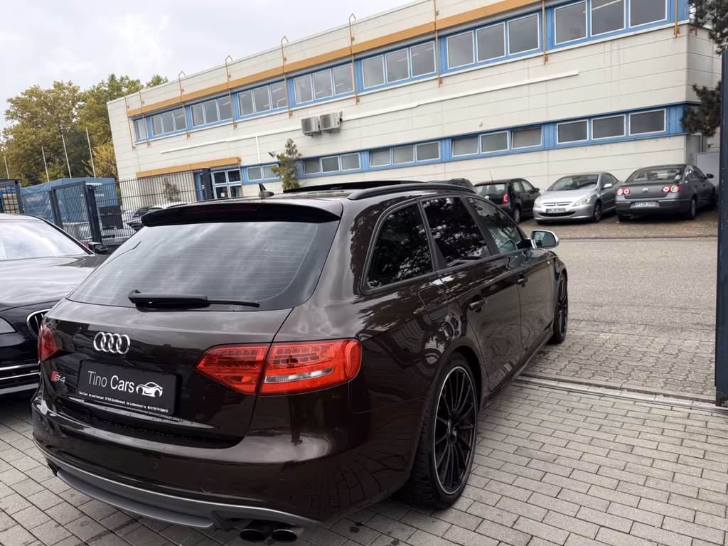 Audi S4