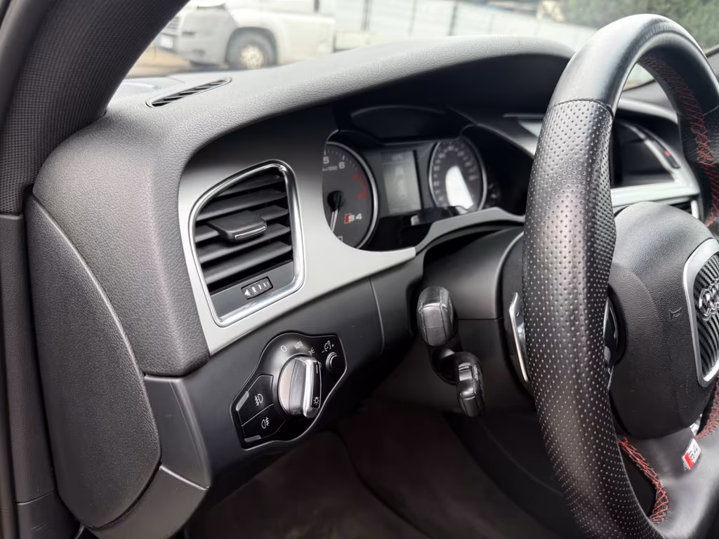 Audi S4