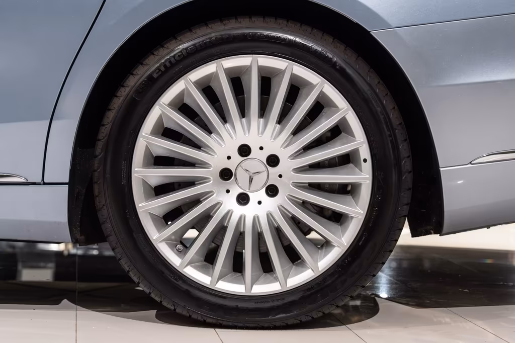 Mercedes-Benz S 560