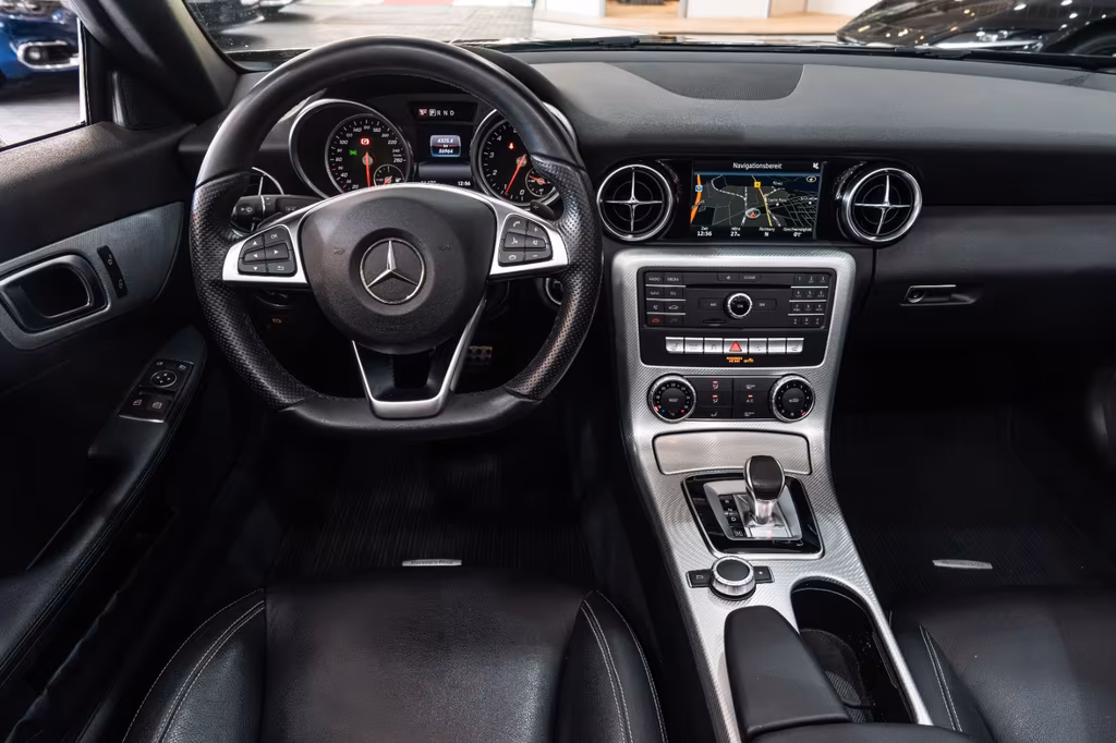 Mercedes-Benz SLC 300