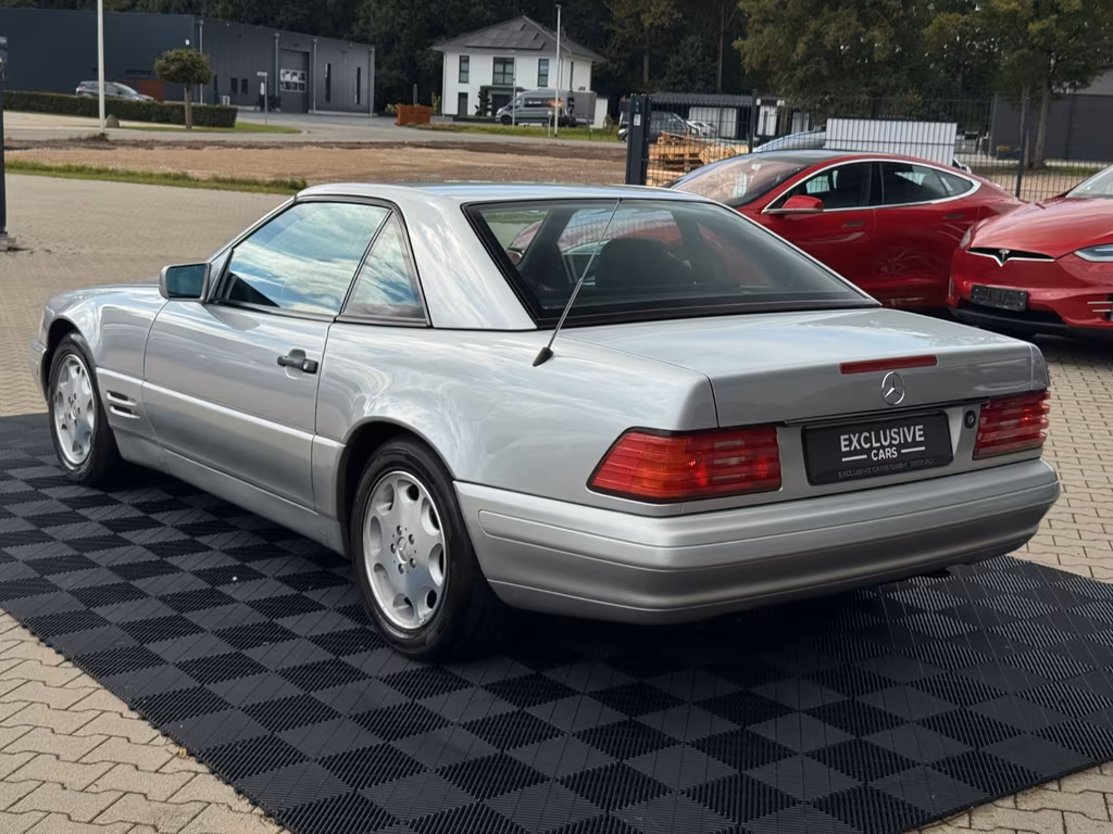 Mercedes-Benz SL 320