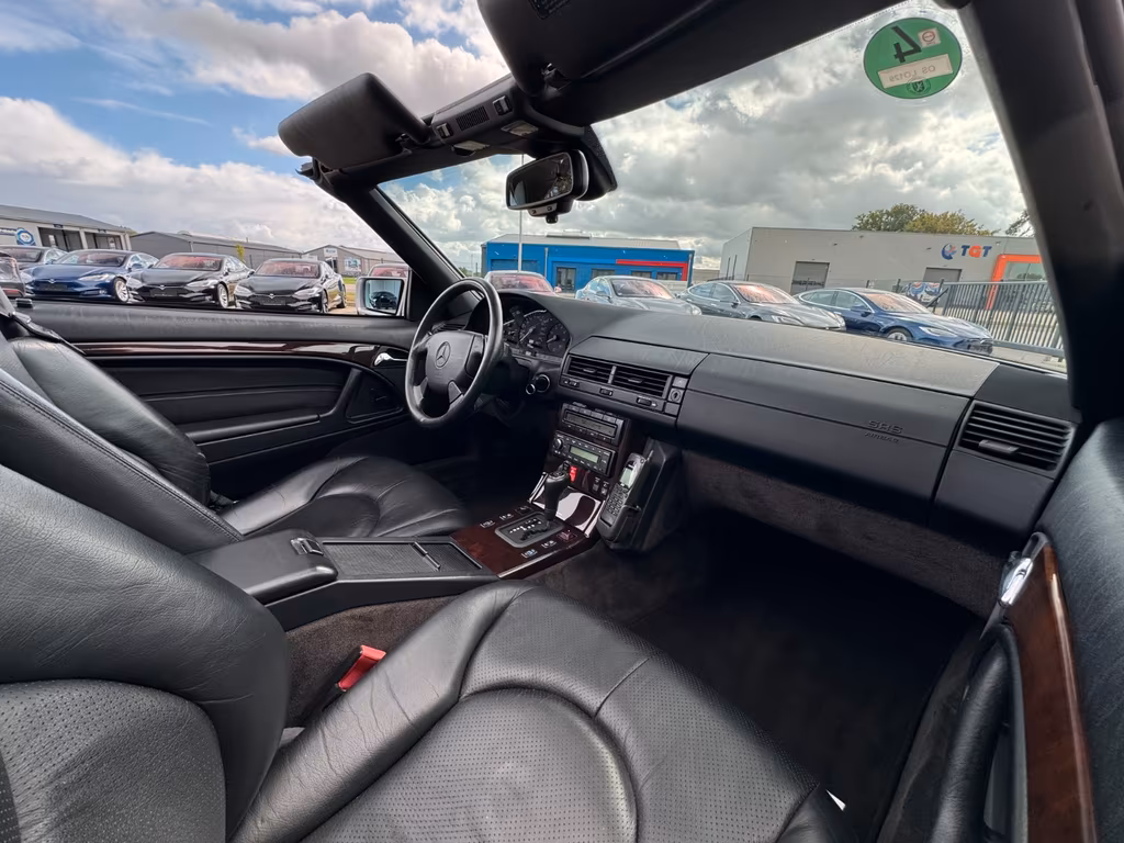 Mercedes-Benz SL 320