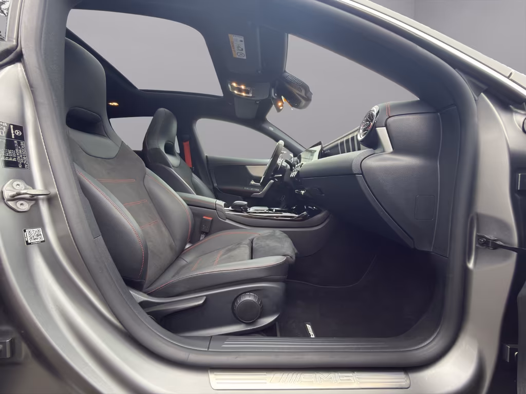 Mercedes-Benz CLA 45 AMG Shooting Brake