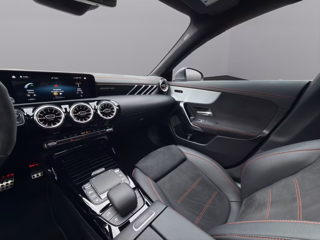 Mercedes-Benz CLA 45 AMG Shooting Brake