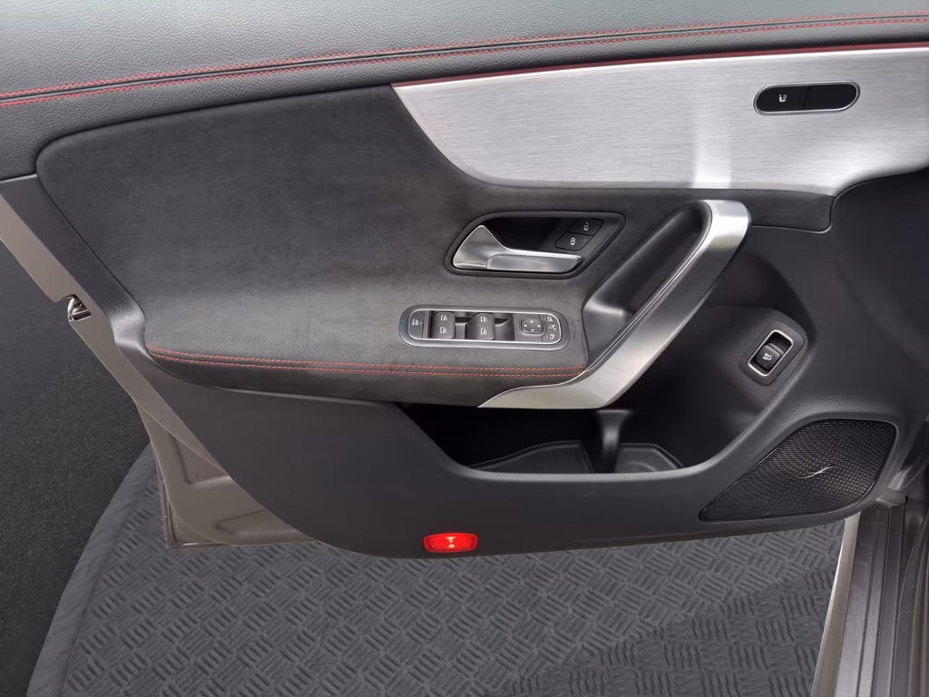 Mercedes-Benz CLA 45 AMG Shooting Brake