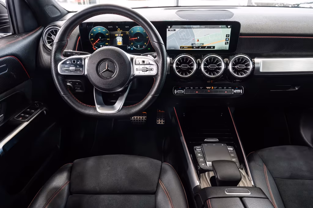 Mercedes-Benz GLB 200