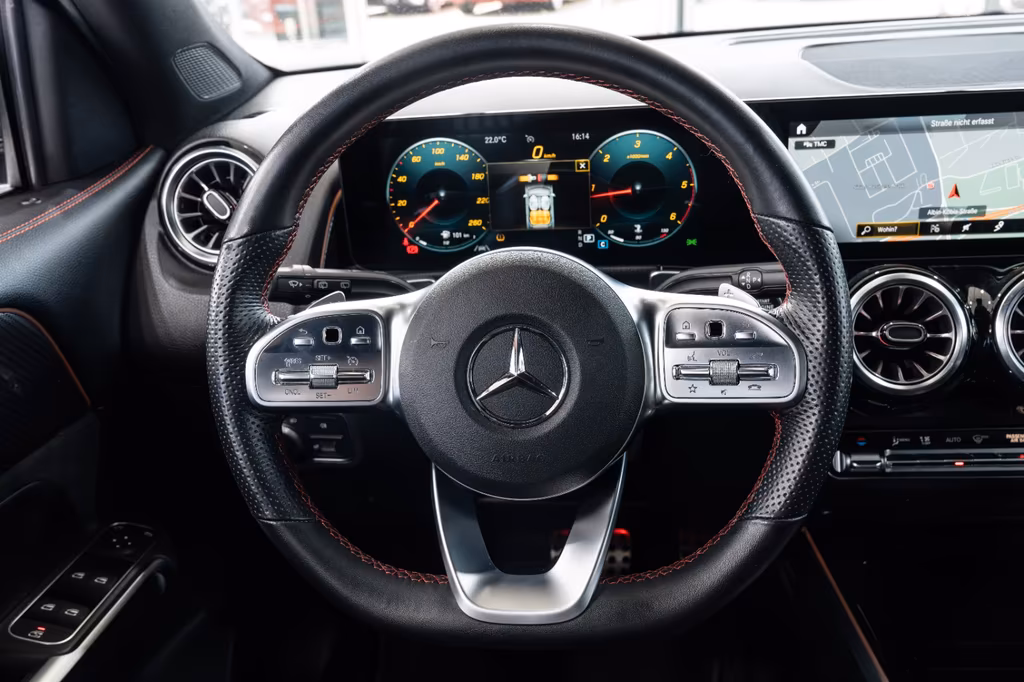 Mercedes-Benz GLB 200