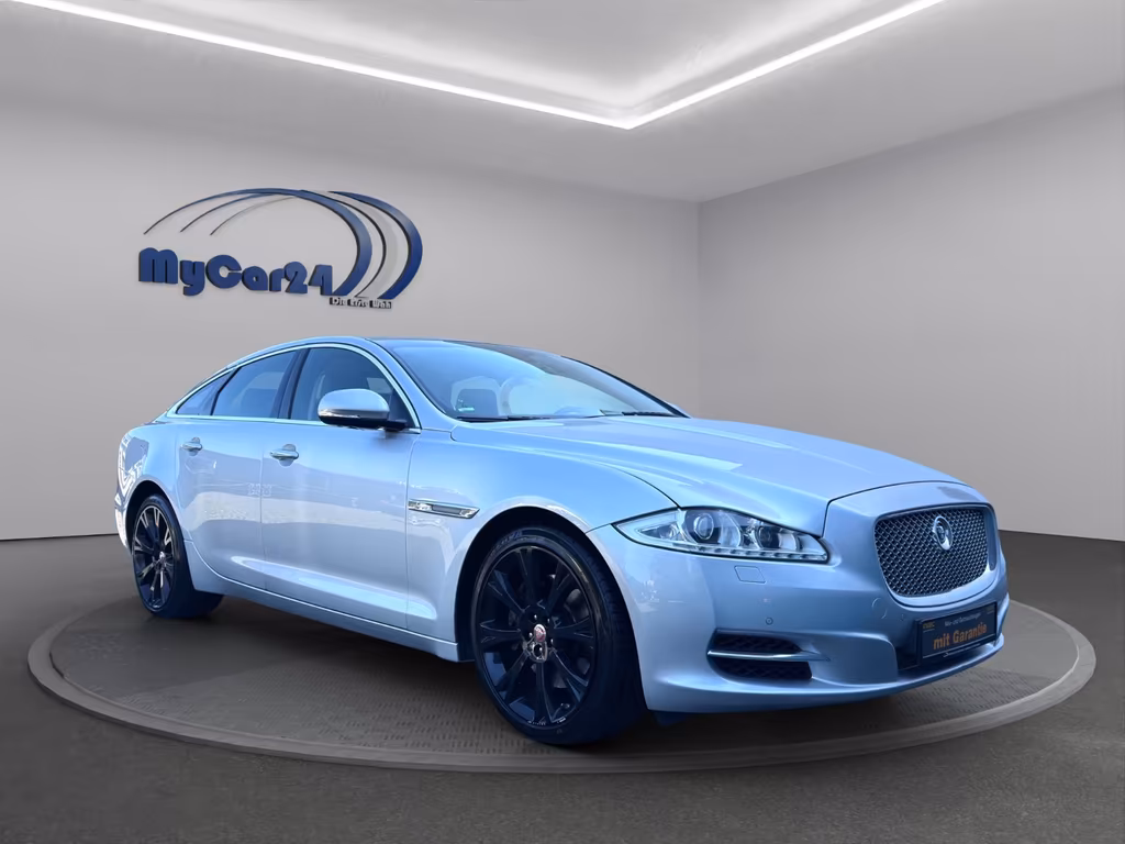 Jaguar XJ