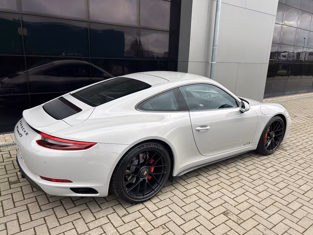 Porsche 991