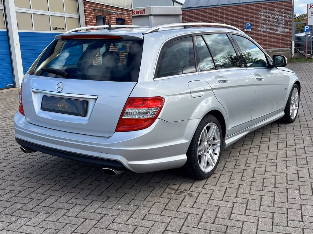 Mercedes-Benz C 320