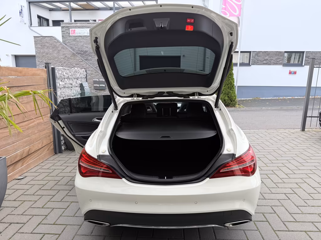 Mercedes-Benz CLA 200 Shooting Brake