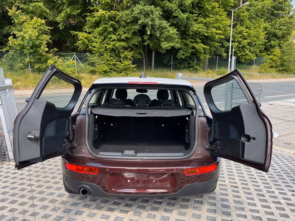 MINI Cooper Clubman