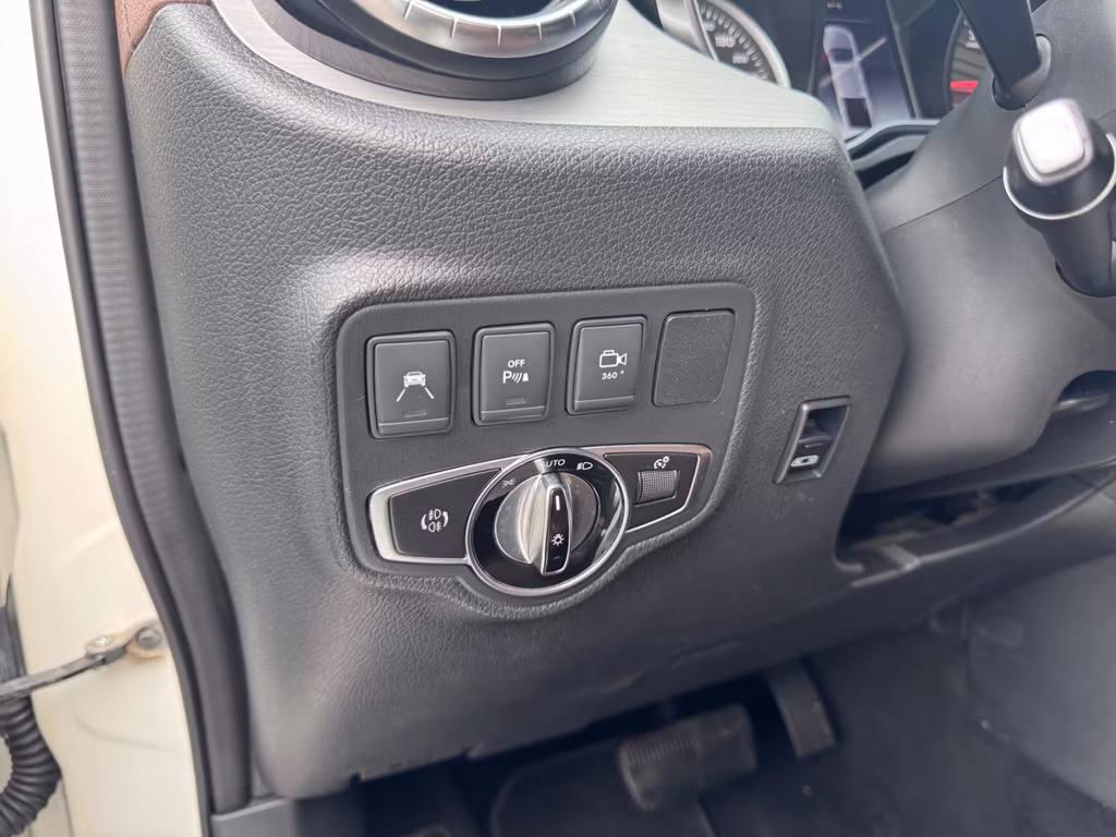 Mercedes-Benz X 250
