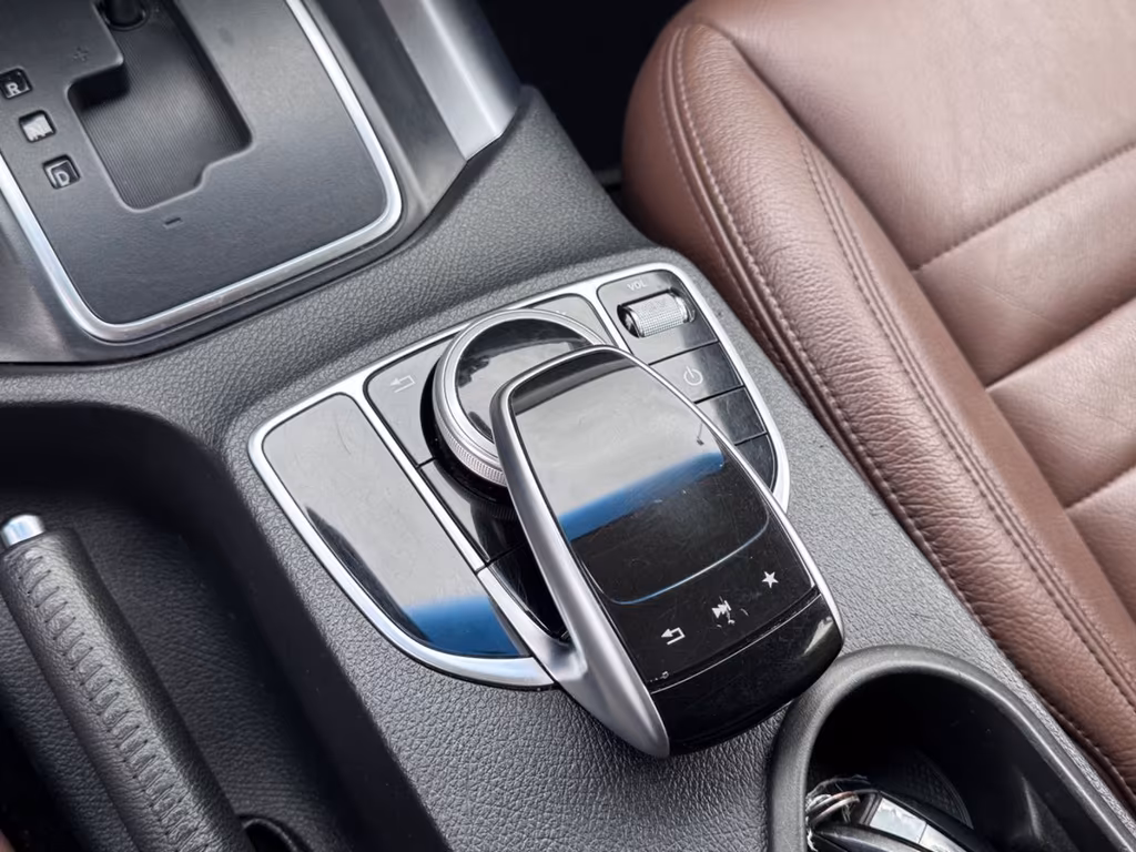 Mercedes-Benz X 250