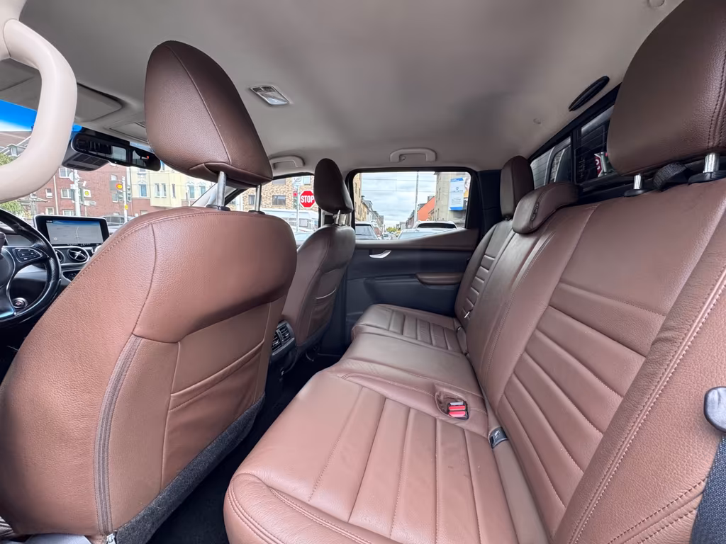 Mercedes-Benz X 250
