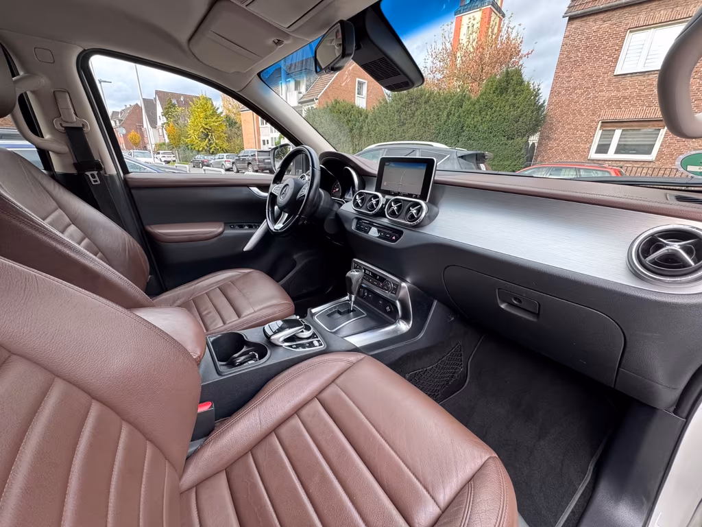 Mercedes-Benz X 250