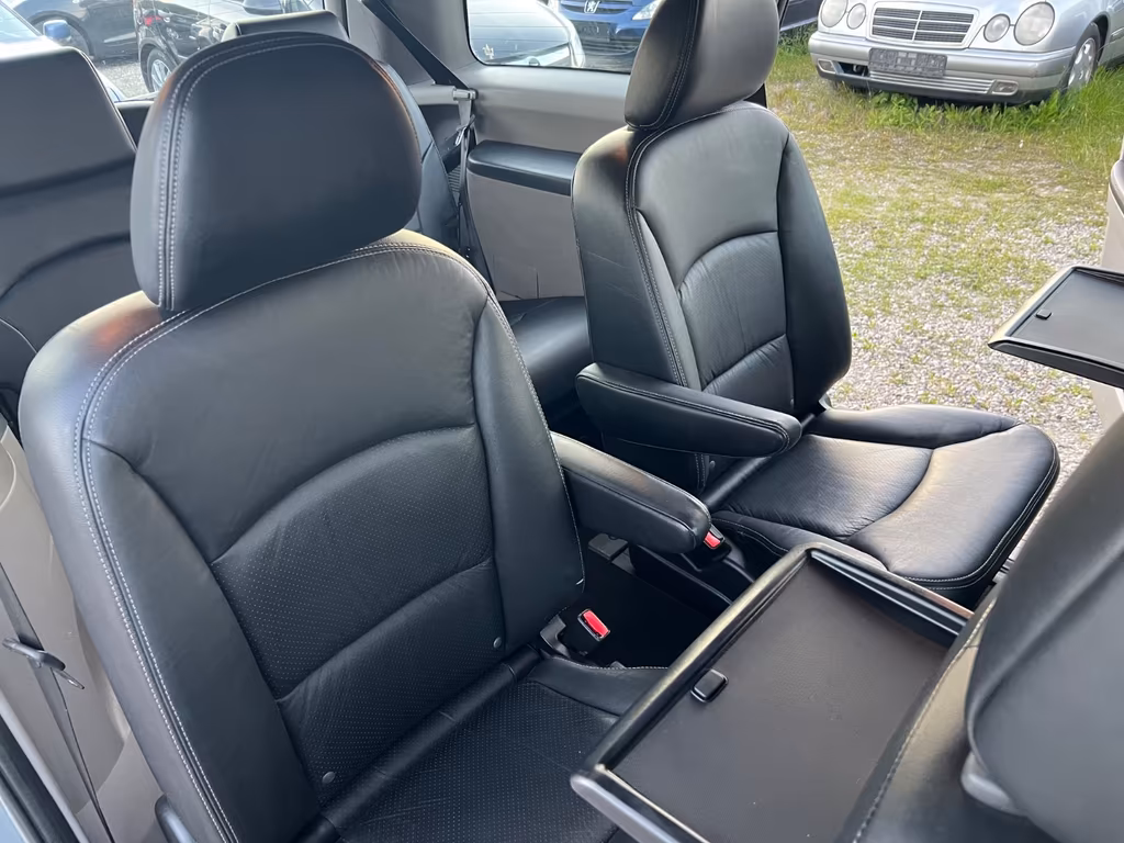 Mitsubishi Grandis