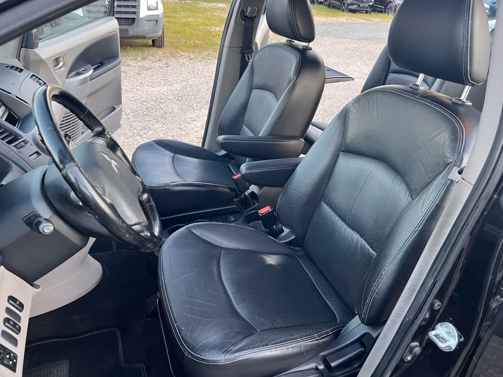 Mitsubishi Grandis