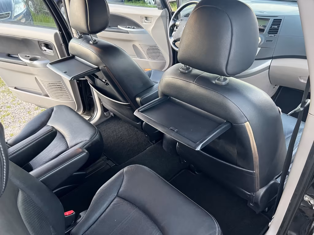 Mitsubishi Grandis