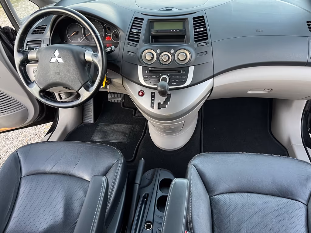 Mitsubishi Grandis