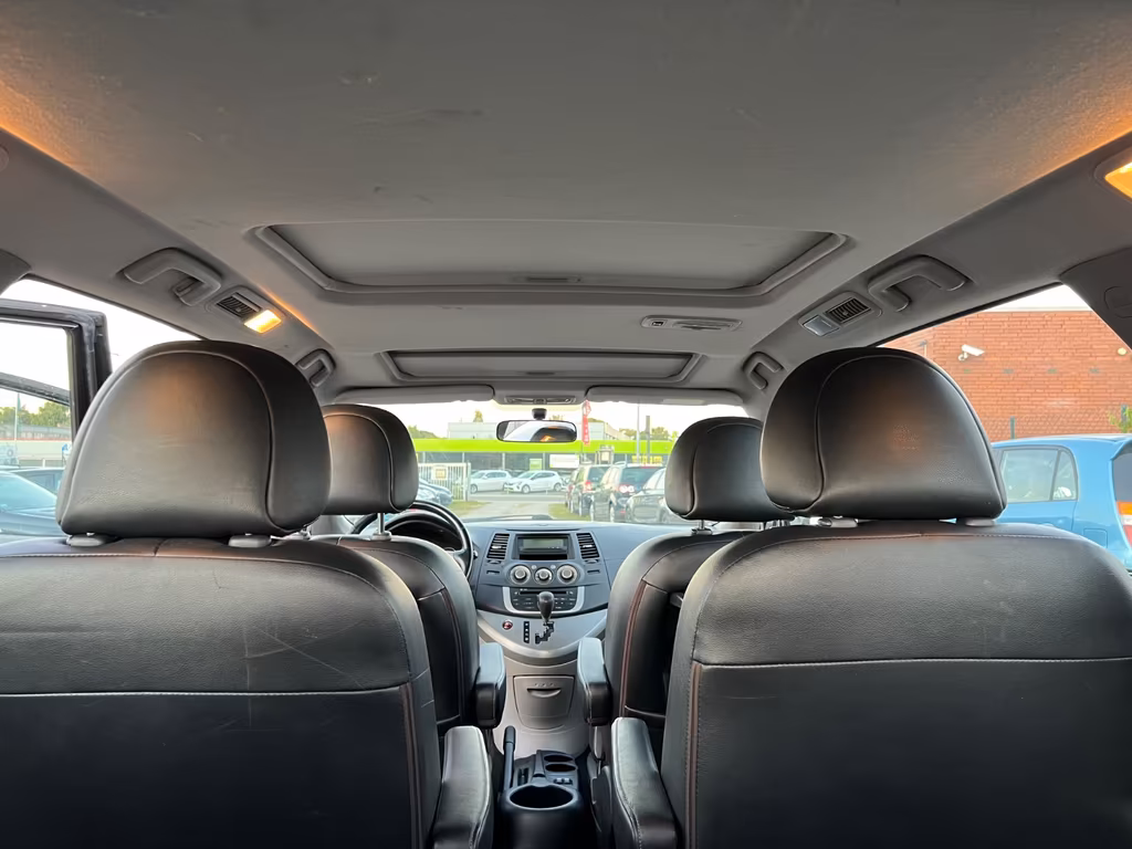 Mitsubishi Grandis