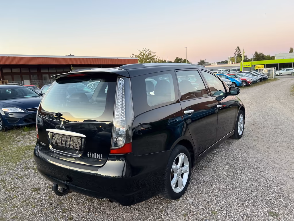Mitsubishi Grandis