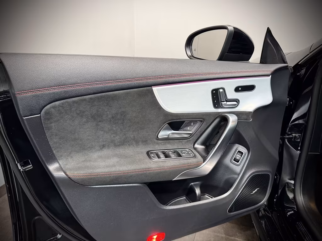 Mercedes-Benz CLA 45 AMG Shooting Brake