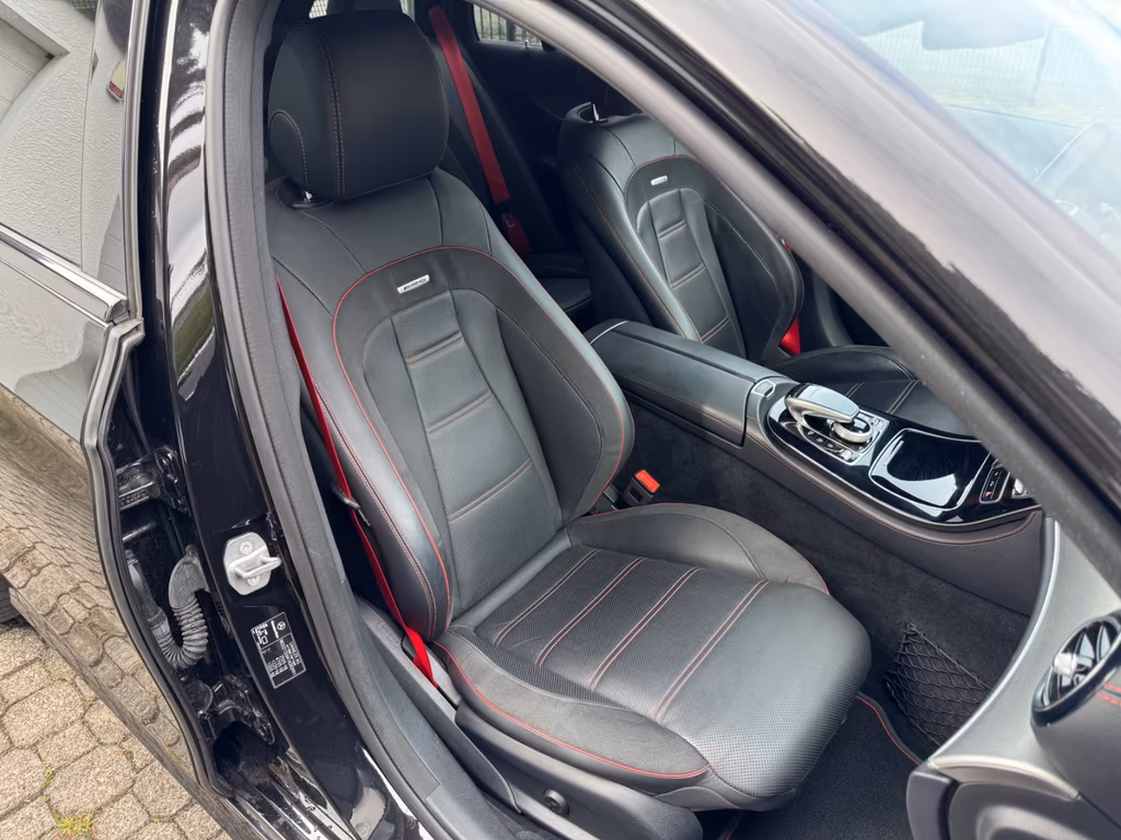 Mercedes-Benz E 43 AMG