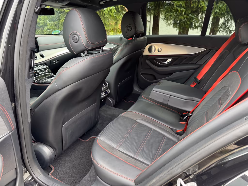 Mercedes-Benz E 43 AMG
