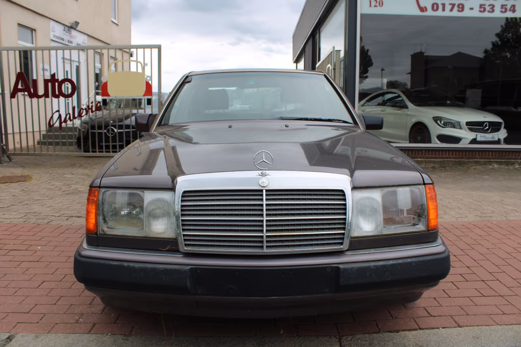 Mercedes-Benz 250