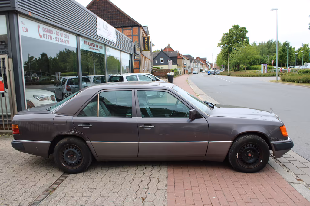 Mercedes-Benz 250