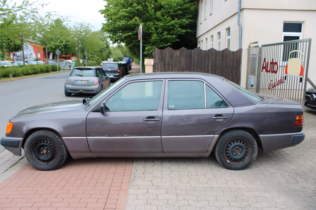 Mercedes-Benz 250