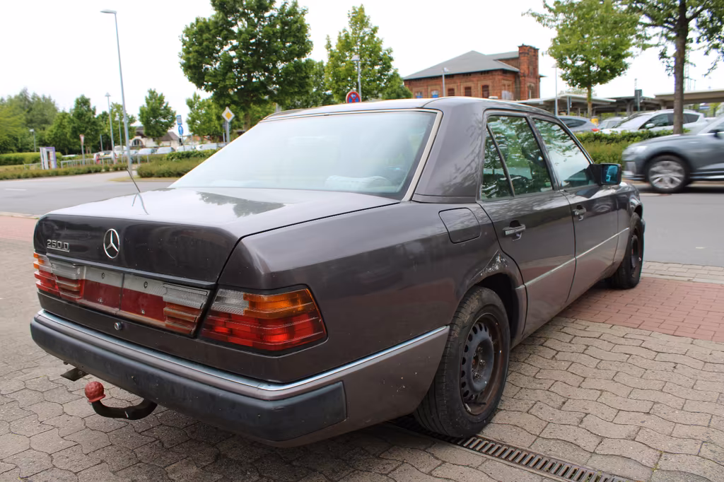 Mercedes-Benz 250