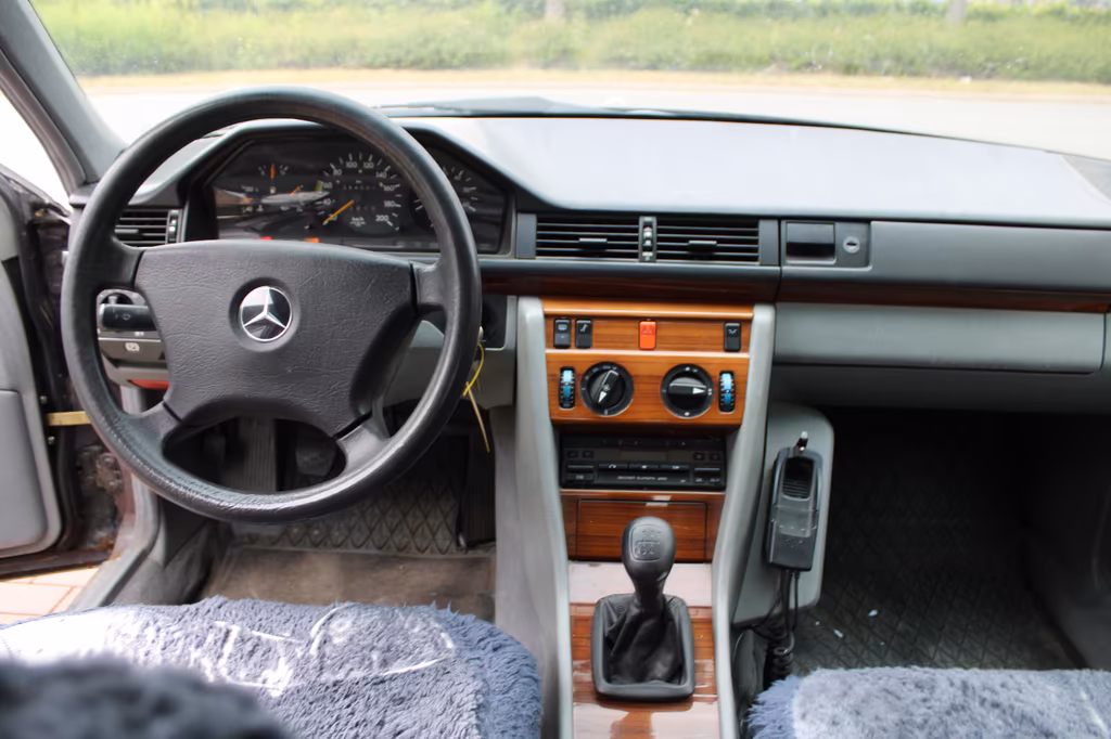 Mercedes-Benz 250