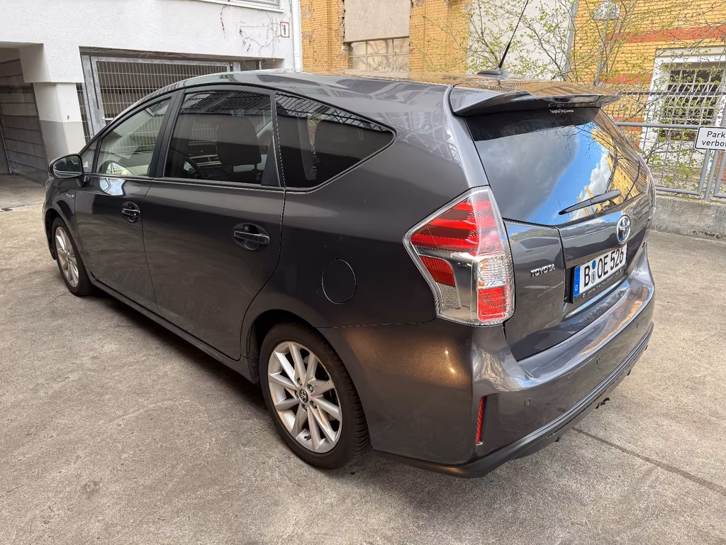 Toyota Prius+