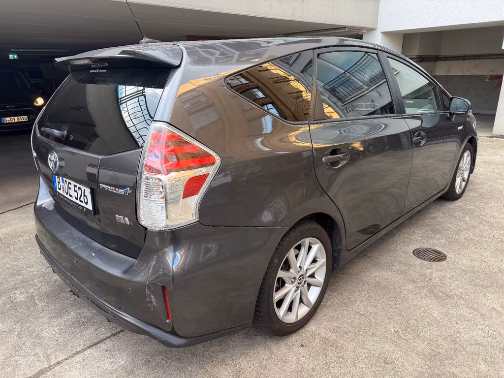 Toyota Prius+