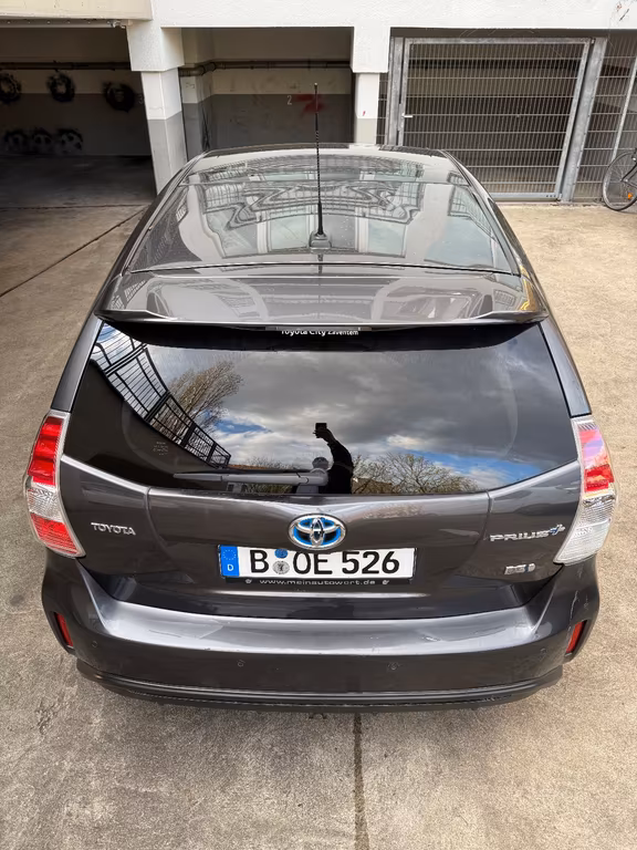 Toyota Prius+