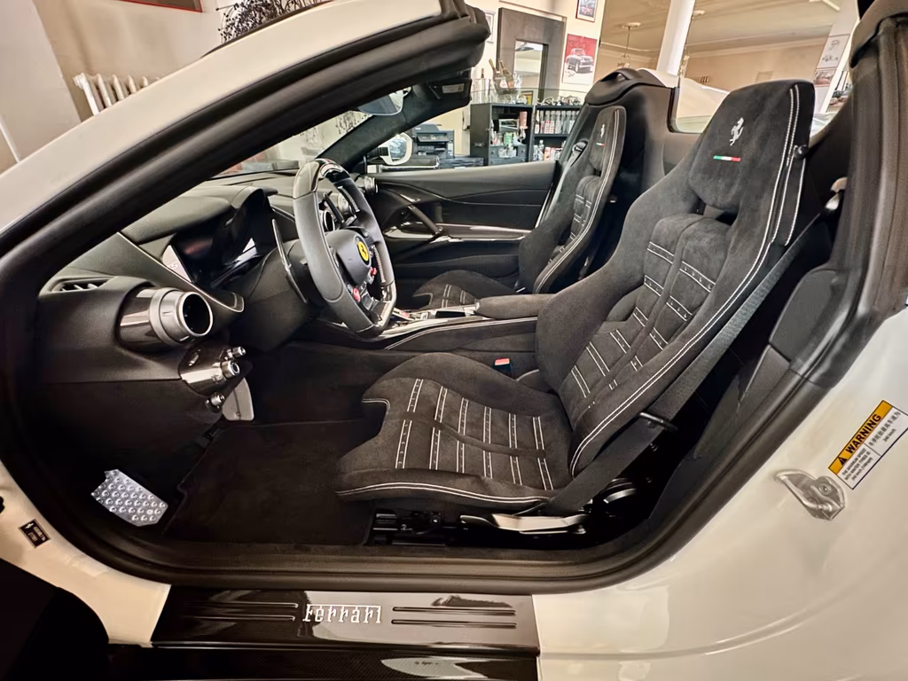 Ferrari 812