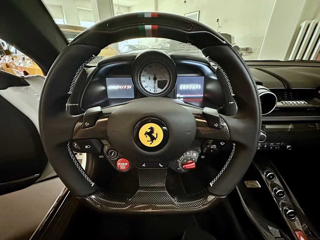 Ferrari 812