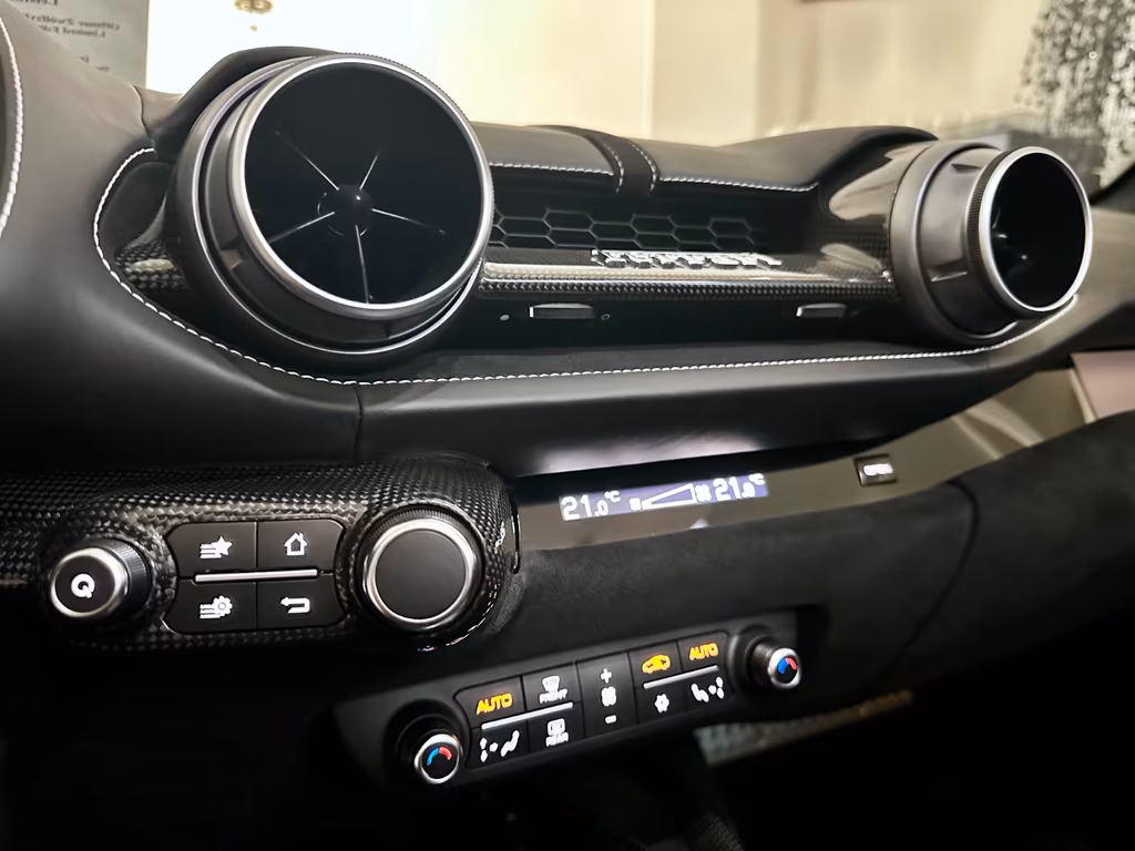 Ferrari 812