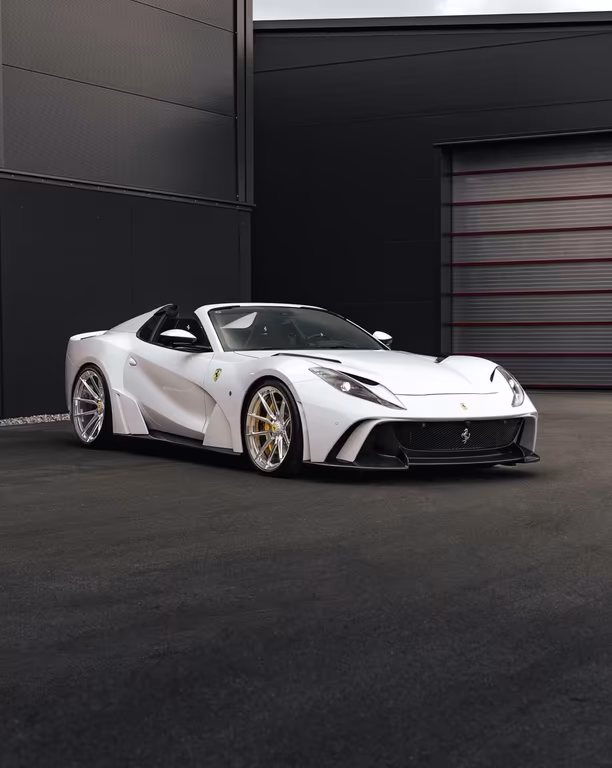 Ferrari 812