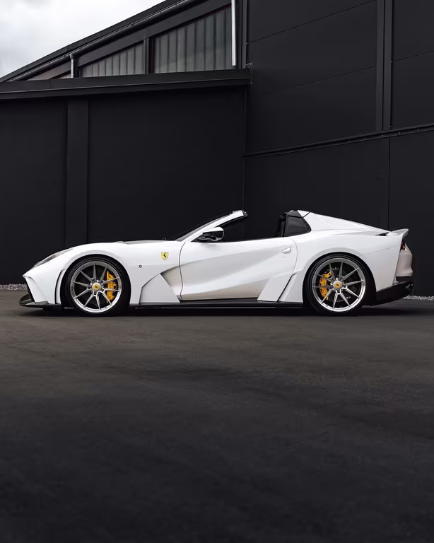 Ferrari 812