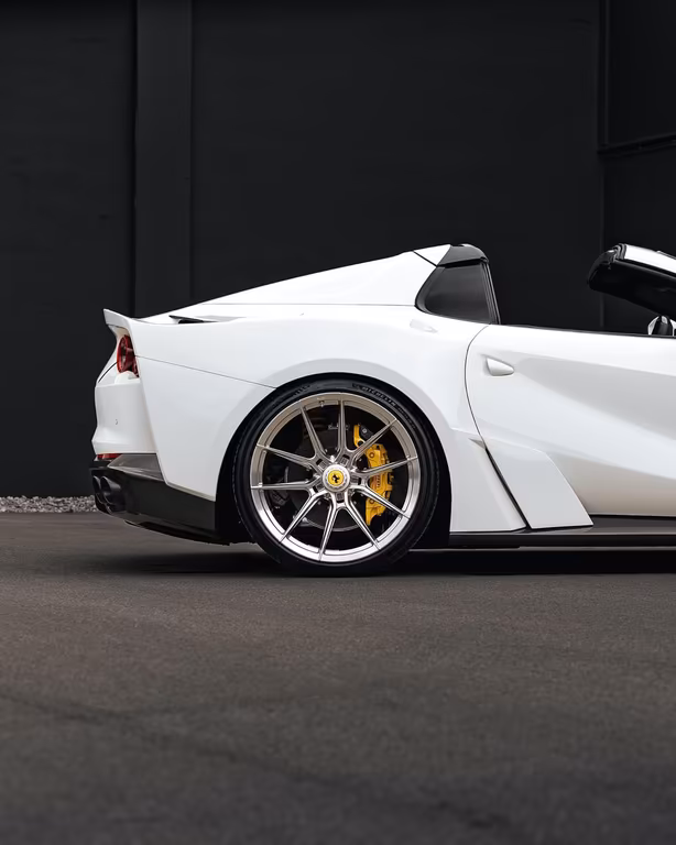 Ferrari 812