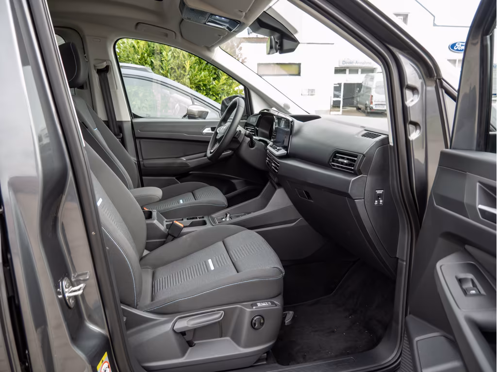 Ford Grand Tourneo